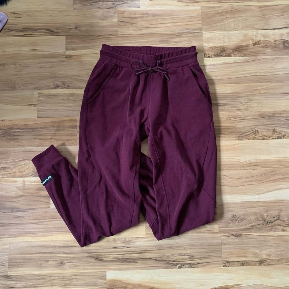 Alphalete Joggers